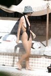 Emily Ratajkowski - Hot Bikini
