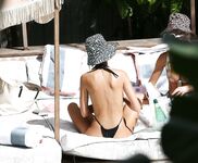 Emily Ratajkowski - Hot Bikini