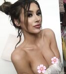 Molly Eskam - Nude & Sexy