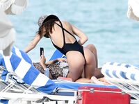 Emily Ratajkowski - Bikini + Topless [10/14/2019] — 4