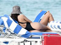 Emily Ratajkowski - Bikini + Topless [10/14/2019]