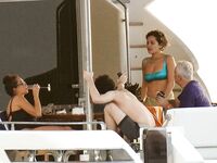 Rita Ora - Bikini 12/20/2019