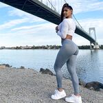 Alejandra Arevalo (al3jandraarevalo) - Instagram