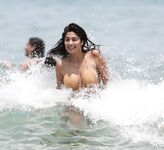 Pia Miller - Sexy Bikini [12/27/2019]