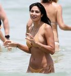 Pia Miller - Sexy Bikini [12/27/2019]