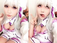 hana bunny emilia