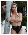 Lindsey Pelas leaked