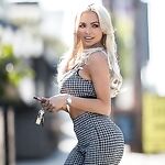 Lindsey Pelas leaked