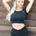 Lindsey Pelas leaked