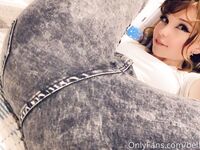 BELLE DELIPHINE SHOW BOOBS AGAIN x2