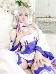 DonnaLoli - Emilia de Re Zero Cosplay