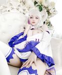 DonnaLoli - Emilia de Re Zero Cosplay