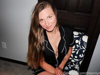 MFC TheOnlyMilf Onlyfans Photos