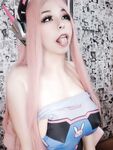 Bunnyta Oficial D.va cosplay
