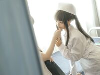 Chunmomo-Nurse Cosplay