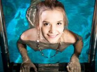 Alisabelle pool photo shoot