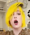 Sexy Indie Musician Tessa Violet