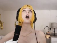 Sexy Indie Musician Tessa Violet