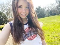 Belle Delphine Tunesquad Set