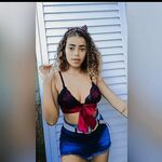 Alguém sabe o nome dela?