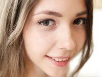 Mila Azul - A Castle Bed