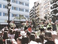 Instagram Model Ariann Music