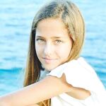 Instagram Model Ariann Music