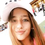 Instagram Model Ariann Music