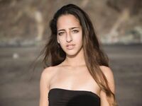 Instagram Model Ariann Music