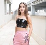 Instagram Model Ariann Music