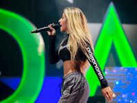 Instagram Model Ariann Music