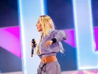 Instagram Model Ariann Music