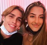 Instagram Model Ariann Music