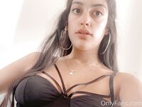 Onlyfans - Aria Khan