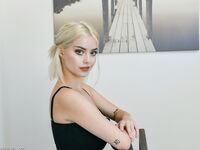 Lauren and Julia Burch