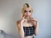 Lauren and Julia Burch