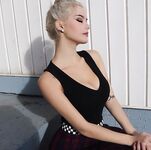 Lauren and Julia Burch