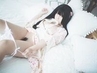 极品网络红人从从从从鸾和服VIP无圣光套图[43P]