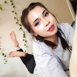 KalaLehlani top feet