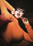 Velma cosplay