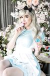 Luxlo Cosplay - Alice In Winderland