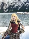 Luxlo Cosplay - Astrid