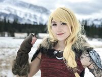 Luxlo Cosplay - Astrid