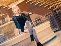 Luxlo Cosplay - Casual Lightning