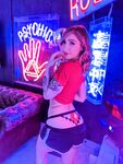 Luxlo Cosplay - Casual Neon
