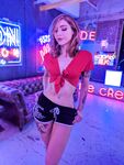 Luxlo Cosplay - Casual Neon