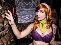 Luxlo Cosplay - Daphne Boudoir