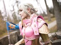 Luxlo Cosplay - Effie