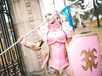 Luxlo Cosplay - Effie