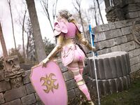 Luxlo Cosplay - Effie